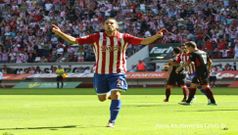 Hugo Fraile celebra un gol con el Sporting