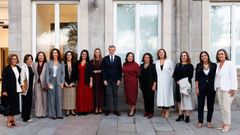 Rueda,, con premiadas, organizadoras y asistentes al acto