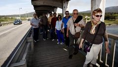 A andaina cruzou a ponte de Catoira