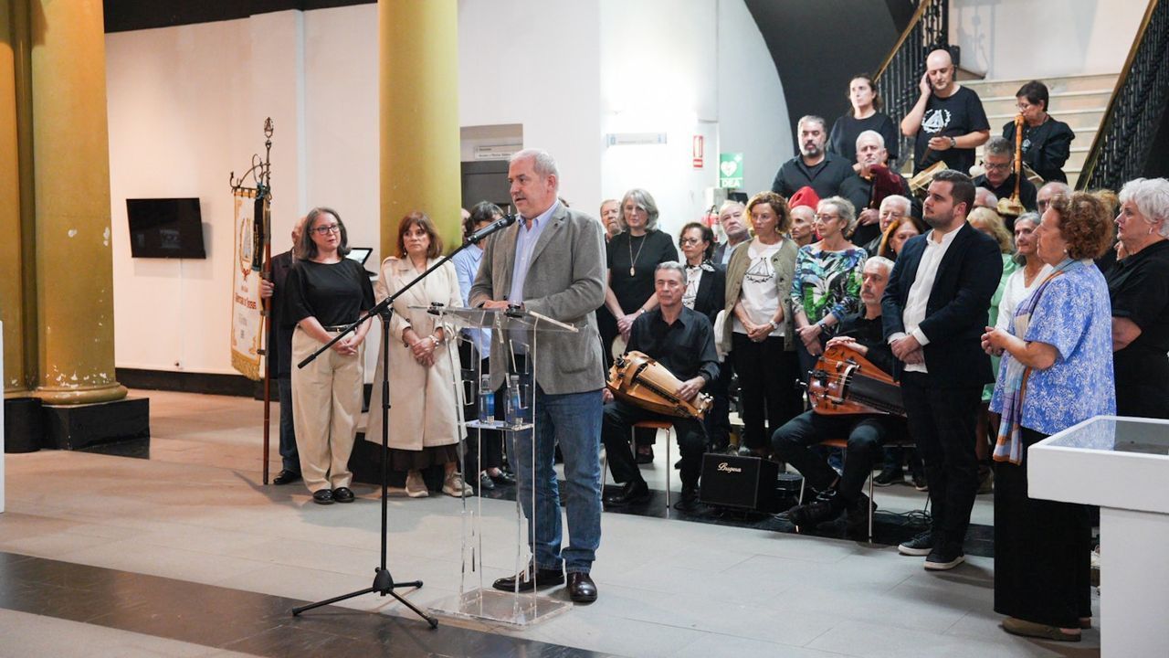 «Teño que cantar», la muestra que conmemora las veinte ediciones del Ciclo de Coros llega a la sala Salvador de Madariaga