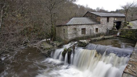 Restaurante de Mazo de Santa Comba, a la orilla del Ro Chamoso