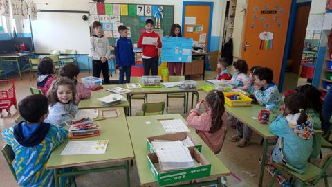 Imagen de archivo de alumnos del CEIP Fernndez Lpez, en Oural, Sarria