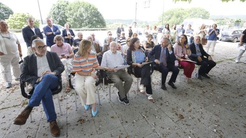 Descubrimiento de placa en homenaje a Tom�s Notario Vacas junto al puente de As Saamasas 