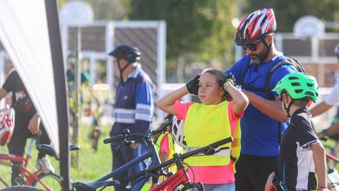 Participantes en el D�a de la Bicicleta de Nar�n