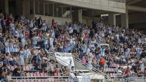Gran ambiente en el partido ante el Racing Vilalb�s.