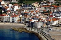 Vista a�rea de la playa de Silgar y el pueblo de Sanxenxo en la actualidad. 