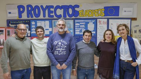 De izquierda a derecha, los docentes del colegio Josefinas: Carlos P&eacute;rez, Guillermo Garc&iacute;a, Jos&eacute; Luis Guede, Jos&eacute; Antonio Villaroel (director), Laura Conde y Montse Prieto.