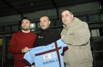 Marc y Chi�o se presentaron ayer como nuevos jugadores del Estudiantil. 