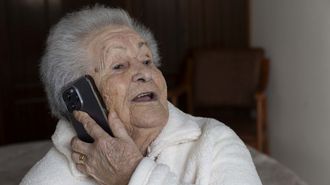 Josefa Lieiro Gonzlez, de Muxa: a sus 104 aos palilla a diario