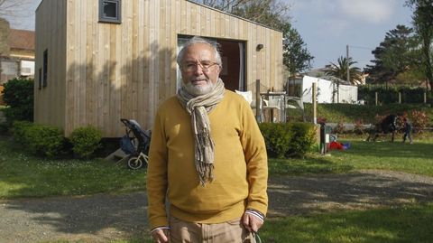 Delf�n Fidalgo en su c�mping de Valdovi�o