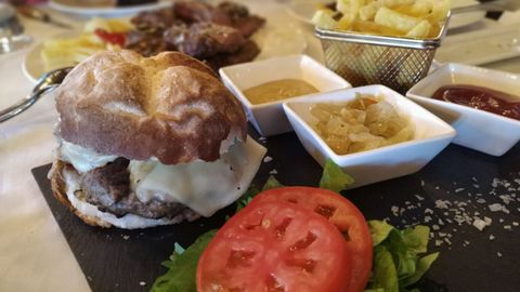 Hamburguesa sin gluten del Llagar el Quesu, en el concejo de Siero.