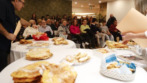 El Corte Ingls acogi la 25. edicin del concurso que da el pistoletazo de salida al carnaval corus