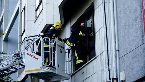 Bomberos en la calle Caballeros