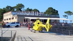 El helic�ptero del 061 realizando una evacuaci�n en C�es en 2023