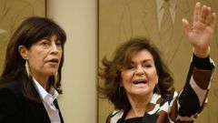 Carmen Calvo (a la derecha) con la ministra de Igualdad, Ana Redondo, durante la reunión de la Comisión de Igualdad del Congreso