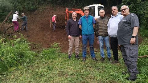 Excavaci�n en Mandi� para tratar de localizar los restos de Emilio Seoane.