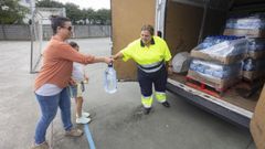 En la jornada de ayer continu� el reparto de garrafas por todas las parroquias