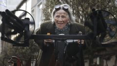 Consuelo Mart�nez, reina Mad Max del carnaval a sus casi 70 a�os