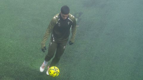 Hugo Sotelo, que fue descarte de Claudio Girldez para el Bernabu, en el ltimo entrenamiento del Celta previo al partido.