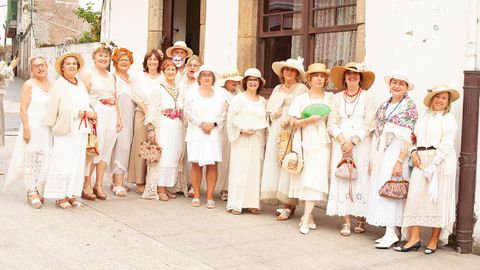 Participantes en el desfile de poca, en el festival del ao pasado, la quinta edicin