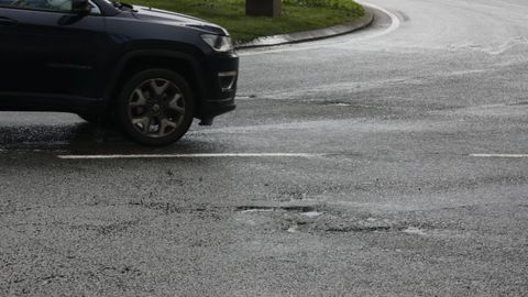 Baches en el entorno de la rotonda de Diz