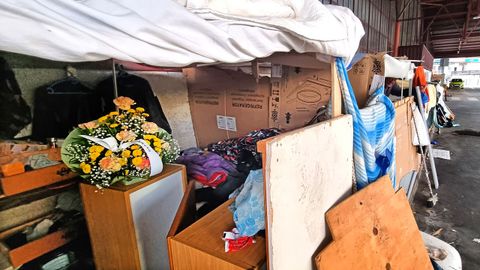 Chabola en la vieja estaci�n de bus en la que muri� Roberto Carrera