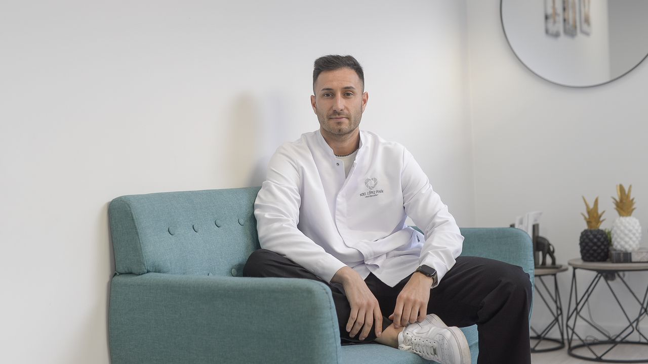 Daniel Pérez, nutricionista: «La gente sigue pensando que las frutas de hueso o el plátano engordan»