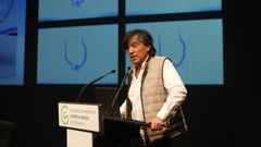 Carlos L�pez-Ot�n, catedr�tico de Bioqu�mica y Biolog�a Molecular de la Universidad de Oviedo.