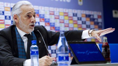 El presidente del Grupo Pachuca y mximo accionista del Real Oviedo, Jess Martnez, da una rueda de prensa para hablar de los asuntos que han marcado las ltimas horas del club azul: el despido de Veljko Paunovic y el regreso de Luis Carrin