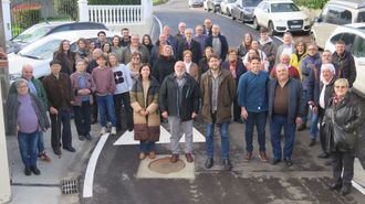 Vecinos del núcleo, con representantes de los dos consistorios