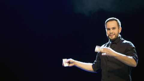 Jorge Blass trae a Galicia su espectáculo «Efímero Live».