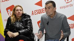 Digna Cardoso, del SAF de Ponteareas y Antonio Mallo, coordinador de IU, en Vigo