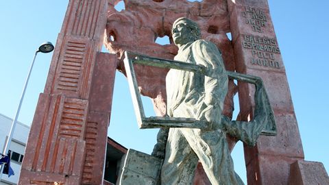 Monumento al emigrante en Fisterra