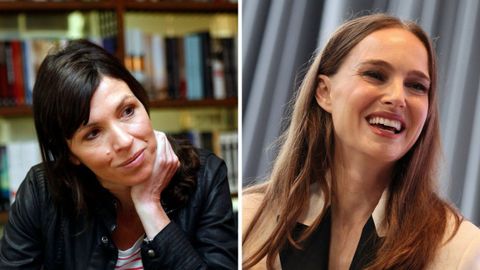 La escritora Rachel Cusk y la actriz Natalie Portman
