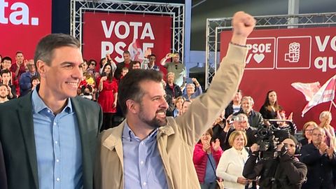 Pedro Snchez y Luis Tudanca, secretario general del PSOE en Castilla y Len, en una imagen de archivo.