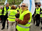 Protesta de afectados el pasado abril en la plaza de Espa�a.