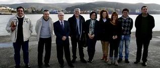 Representantes pol�ticos, institucionales y empresariales participaron en la presentaci�n de ayer en el Carrumeiro de Corcubi�n.