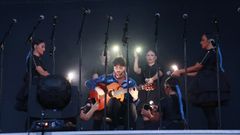 Yerai Cort�s, con un coro de cantaoras, este jueves en Mar�a Pita