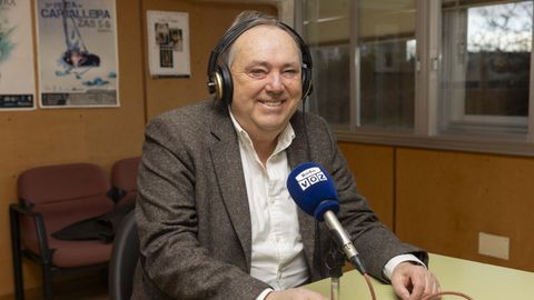 Jos� Manuel L�pez Varela, alcalde de A Laracha, en el �Cita co Concello� de Radio Voz Berganti�os