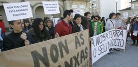 En la concentraci�n estradense se record� que el bum de las peleteras en Galicia obedece a su prohibici�n en otros pa�ses. 
