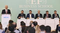 El expresidente colombiano �lvaro Uribe, durante la conferencia que pronunci� en A Coru�a en el marco de la clausura del curso de la E F Business School
