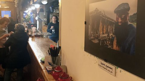 Una foto de San Xuan de Villapa�ada (Grado), en la exposici�n�Mazcaraes�, del fot�grafo Iv�n G. Fern�ndez.Una foto de San Xuan de Villapa�ada (Grado), en la exposici�n�Mazcaraes�, del fot�grafo Iv�n G. Fern�ndez