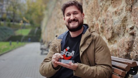 Abraham Daz Lpez, ganador de la mejor subtitulacin en gallego por Emily in Paris