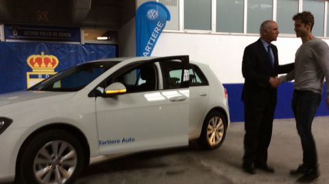 H�ctor Verd�s recibe su coche