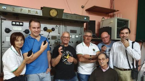 Los compañeros de Alfa Charlie.