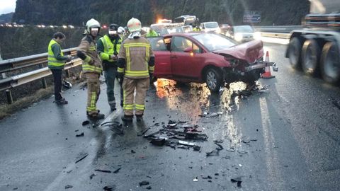 Accidente en la autov�a que une Oviedo y Mieres