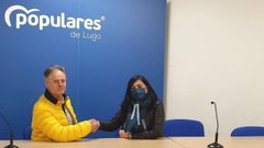 Ildefonso Saavedra con Elena Candia en la sede del PP de Lugo
