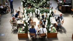 Ambiente en una terraza de Convent Garden