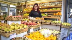 Fruteras con Alimentacin Isabel prepara descuentos o aprovecha la fruta sobrante para los animales