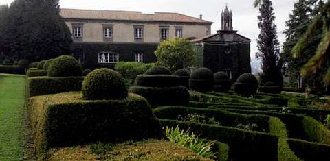 El edificio del pazo de Xaz se convertir� en la sede social del club de golf.
